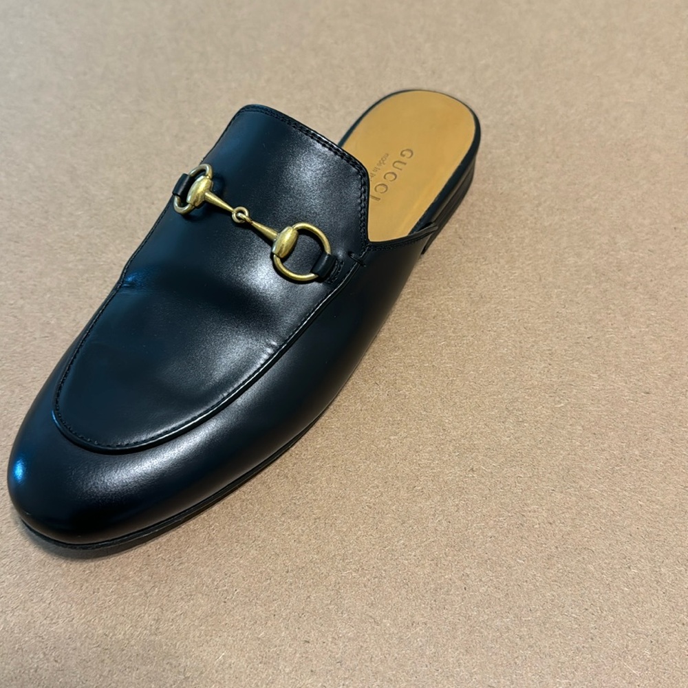 SINGLE Gucci loafer
